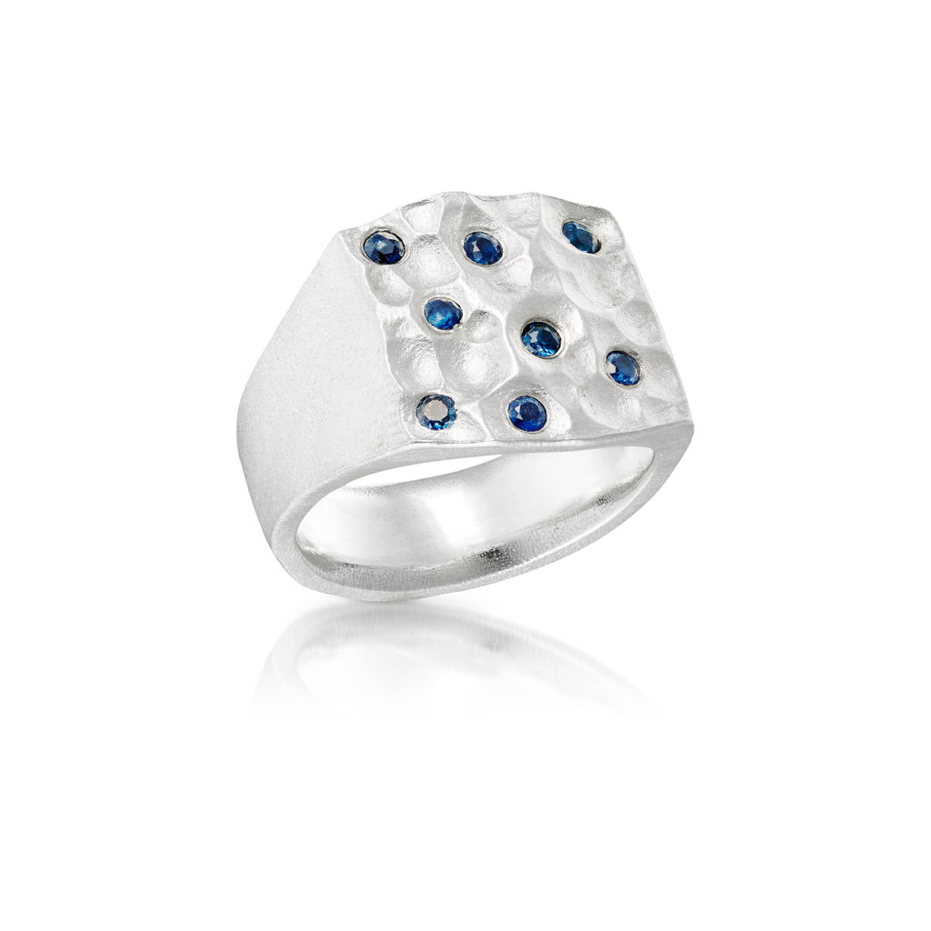 Rustik ring med safirer